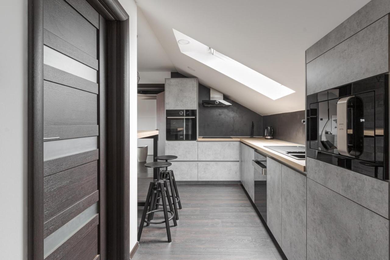 The Attic Apartment Zagreb Bagian luar foto